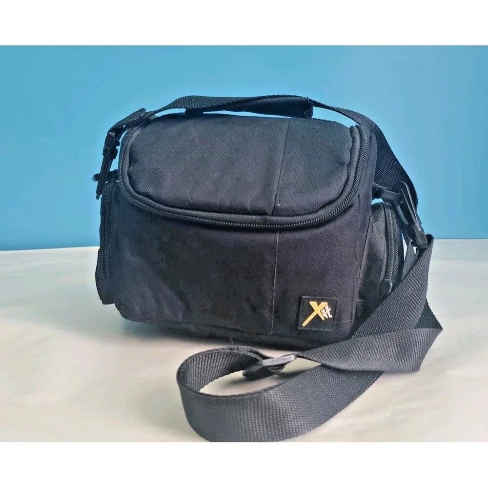 Xit Deluxe Padded Medium Size Digital/Video Camera Carrying Case Adjustable Stra